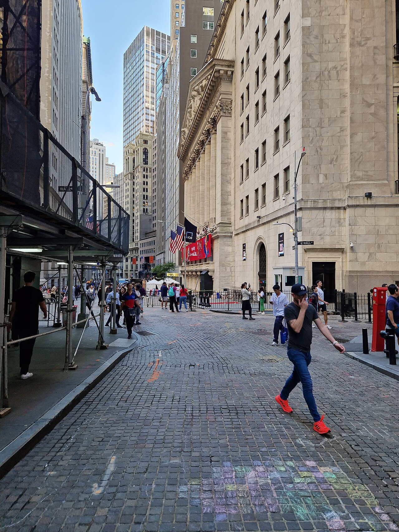 New York Stock Exchange building, home of the listed companies where the price-to-sales ratio is measured